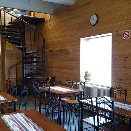 イン Konse And Caravan 3*